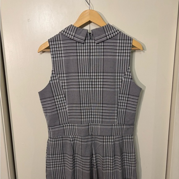 Le Chateau Gray Plaid Women's Jumpsuit - Picture 4 of 5
